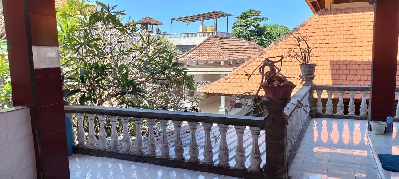 Dharma Homestay 파당바이 외부 사진