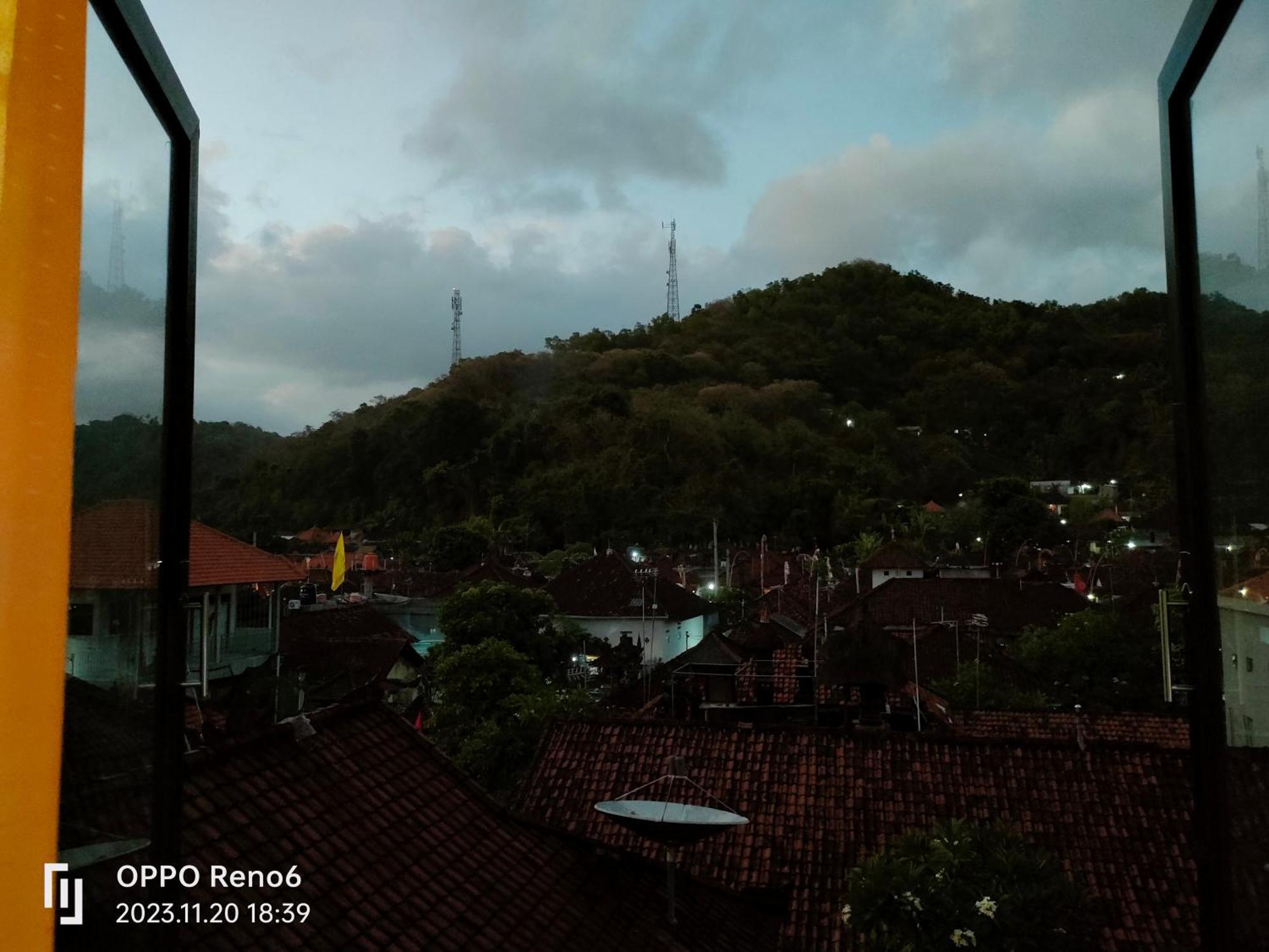 Dharma Homestay 파당바이 외부 사진